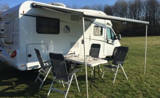 Knaus 4 pers. Rent a Knaus motorhome in Dongen? From € 158 pd - Goboony