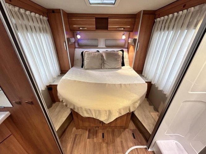 Hymer Exsis-T 598 queensbed/bar-zit/6.80m  foto: 10