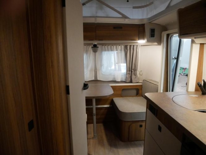 Eriba Touring 430 NU MET GRATIS MOVER.  foto: 11