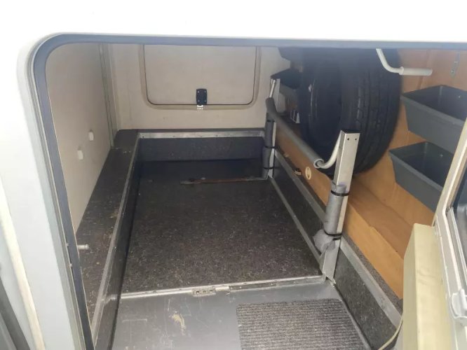 Hymer Camp 644 G 6 pers camera 