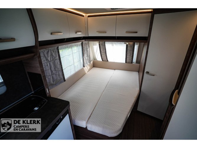 Knaus SPORT 450 FU Silver Selection Nieuwstaat foto: 14