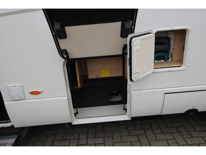 Hymer BMC-I 580 Hefbed | Solar | Fietsendrager | Automaat Hefbed | Solar | Fietsendrager | 9Traps Aut foto: 10