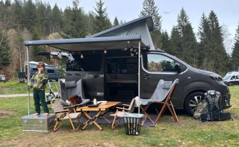 Toyota 4 Pers. Einen Toyota-Camper in Amsterdam mieten? Ab 92 € pro Tag – Goboony-Foto: 1