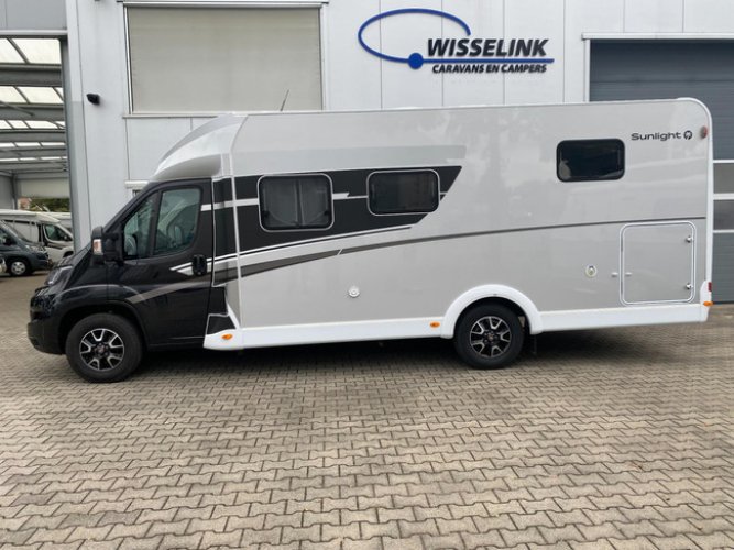 Sunlight T68 Adventure Edition Fiat Ducato Hefbed INCLUSIEF STALLING