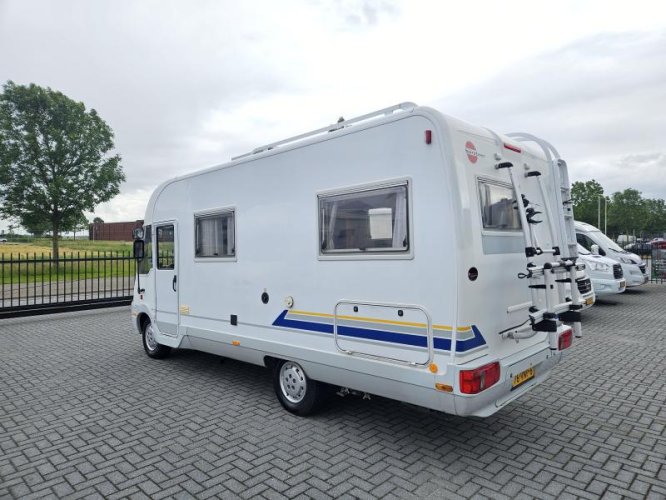 Bürstner I574 vastbed/hefbed/6.20m/2000 