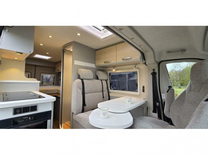 Hymer Free 602 * 9G automaat * lengtebedden * zonnepaneel foto: 9