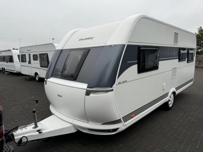 Hobby De Luxe 540 UL 2023 | Enkele bedden 