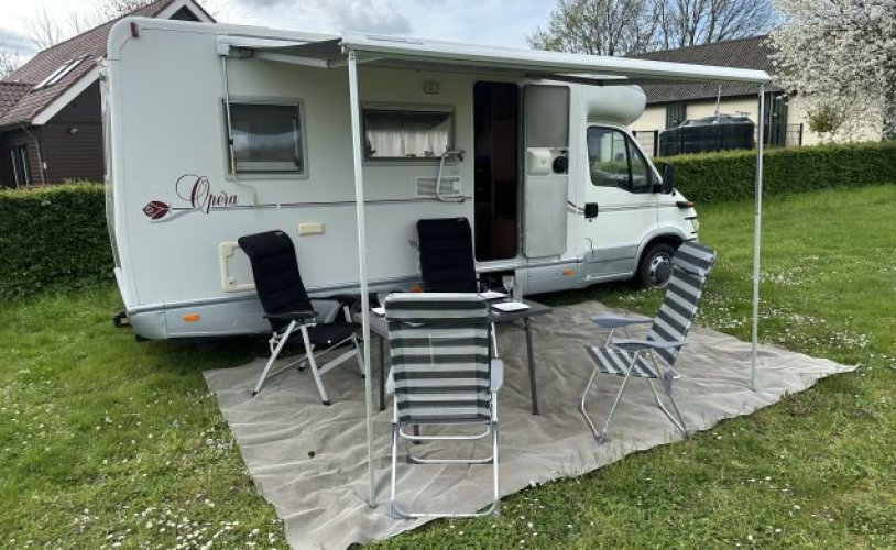 Mobilvetta 4 pers. Rent a Mobilvetta camper in Zelhem? From €73 pd - Goboony photo: 1