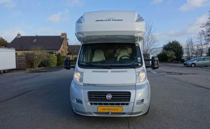 Roller Team 4 pers. Rent a Roller Team camper in Etten-Leur? From € 112 pd - Goboony photo: 1