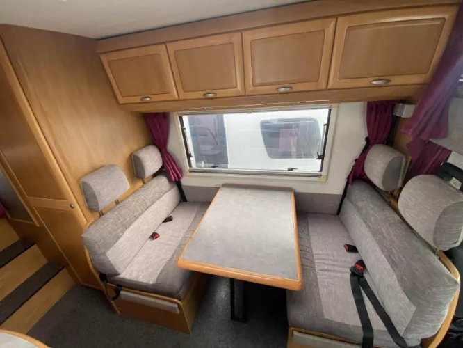 Hymer Camp 644 G 6 pers camera  foto: 22