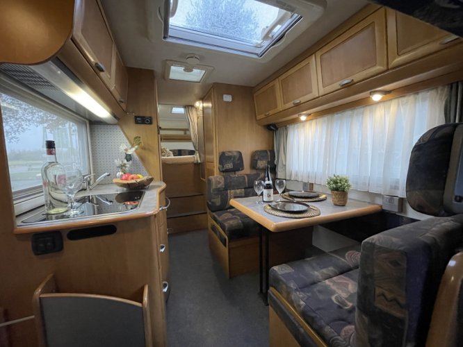 Hymer Camp 644 DWARSBED+ALKOOF 6-PERSOON AIRCO  foto: 14