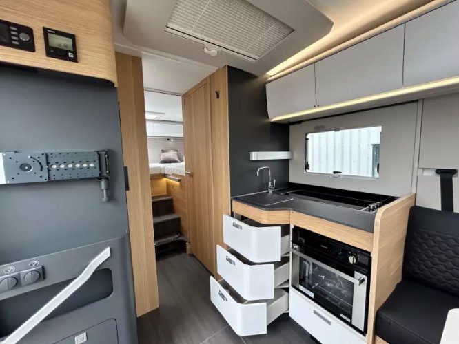 Adria Coral Plus 670 DL Actie! Leer oven Truma 6E  foto: 13