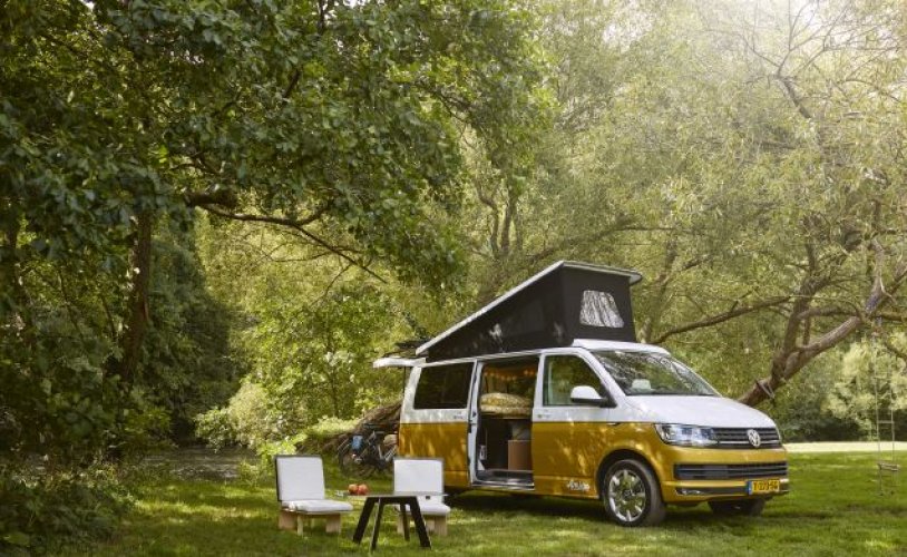 Volkswagen 4 pers. Volkswagen camper huren in Stolwijk? Vanaf € 164 p.d. - Goboony foto: 0