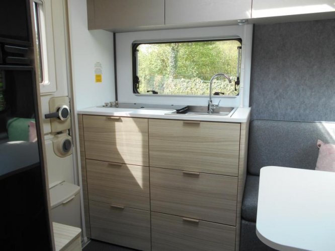 Adria Altea 402 PH Frans Bed Model 2024  foto: 15