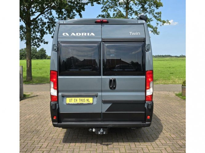 Adria Twin 640 SGX Supreme * 9G AUTOMAAT * NIEUWE FIAT 8! foto: 9