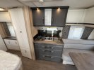 Hobby De Luxe 495 WFB Badkamer achterin!  foto: 7