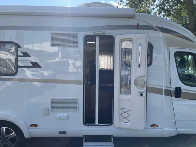 Hymer Tramp 668 CL ENKELE BEDDEN LEVELSYSTEEM TURBOVENT