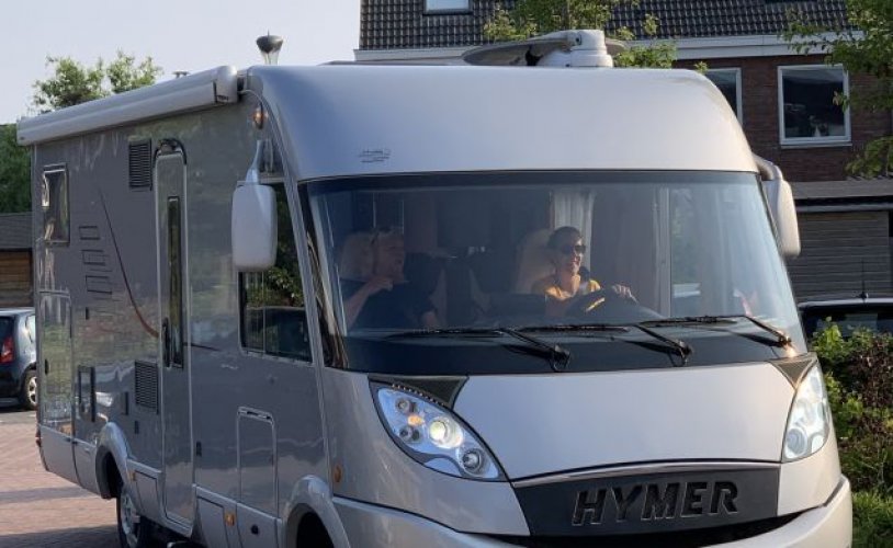 Hymer 4 pers. ¿Alquilar una autocaravana Hymer en Rijswijk? Desde 114€ pd - Goboony foto: 1