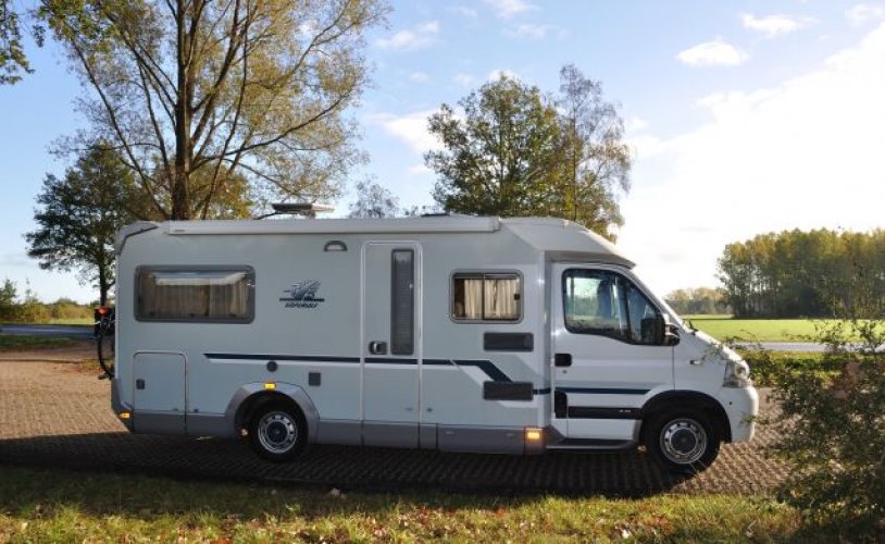 Other 2 pers. Rent a Weinsberg motorhome in Raalte? From € 91 pd - Goboony photo: 0