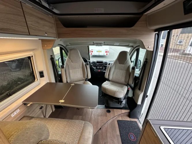 Hymer Grand Canyon 600 Hefdak Trekhaak  foto: 11