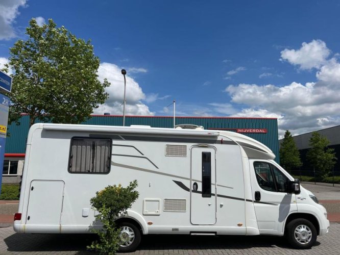 Hymer 698 CL Queensbed & Hefbed 