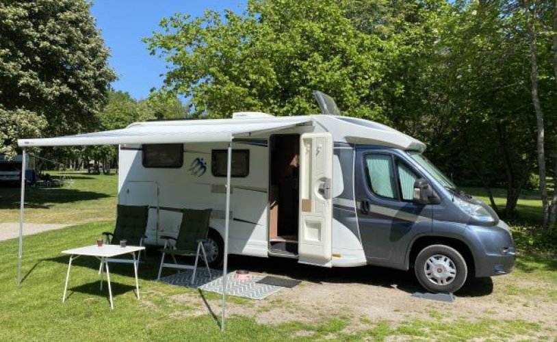 Knaus 2 pers. Louer un camping-car Knaus à Alkmaar? À partir de 139 € par jour - Goboony photo : 0