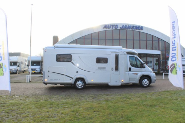 LMC TI 6600  2.3 MultiJ 130 PK. Half-integraal,  Motor /  Dak-airco,  Enkele-bedden, Trekhaak, Luchtvering, Fietsendrager elektr. fietsen Aut. schotel / Tv, Bj. 2008 Marum Groningen foto: 26