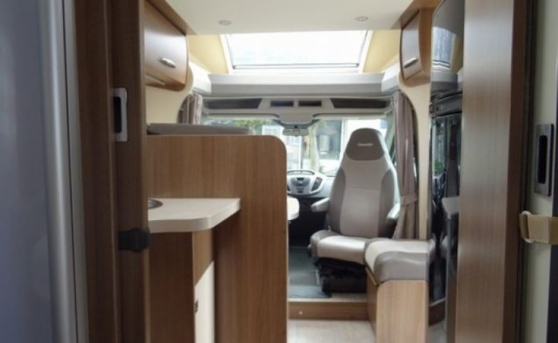 Chausson 3 pers. Chausson camper huren in Amsterdam? Vanaf € 103 p.d. - Goboony