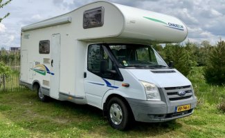 Chausson 6 pers. Louer un camping-car Chausson à Haaren ? À partir de 109 € par jour - Goboony