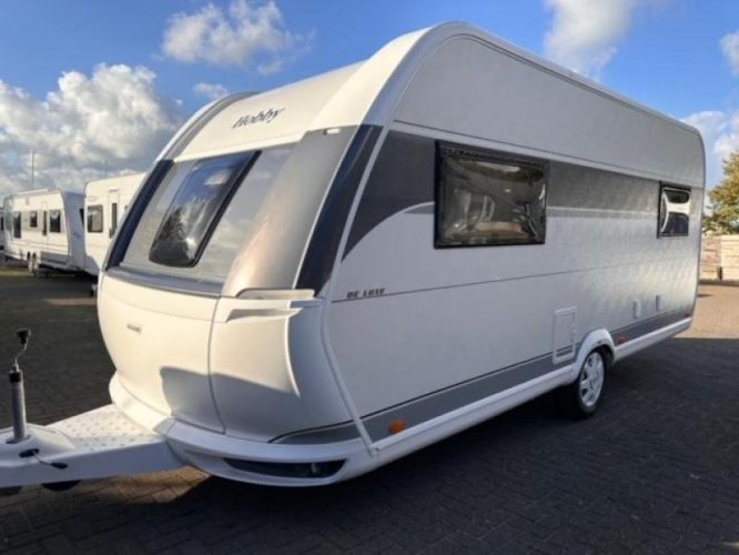 Hobby De Luxe 495 UL 2025 | Enkele bedden 