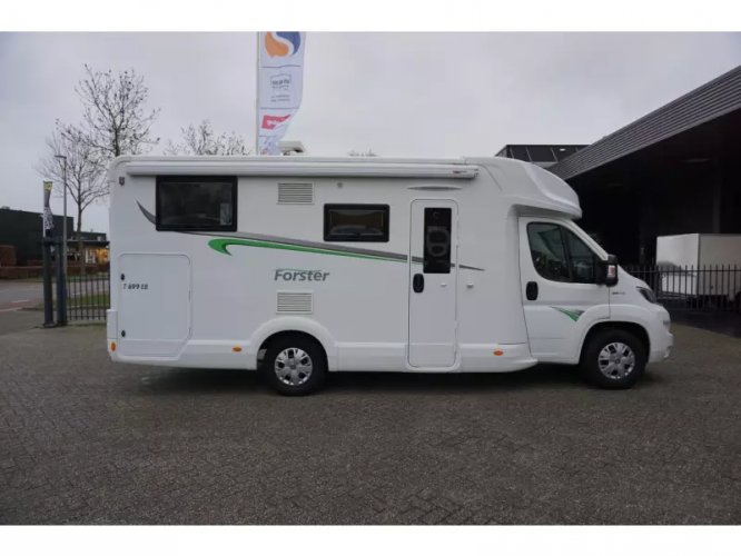 Eura Mobil Forster 699 EB 