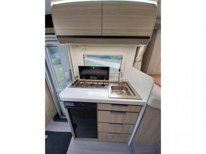 Adria Compact Axess 670 sl met dubbele airco  foto: 6