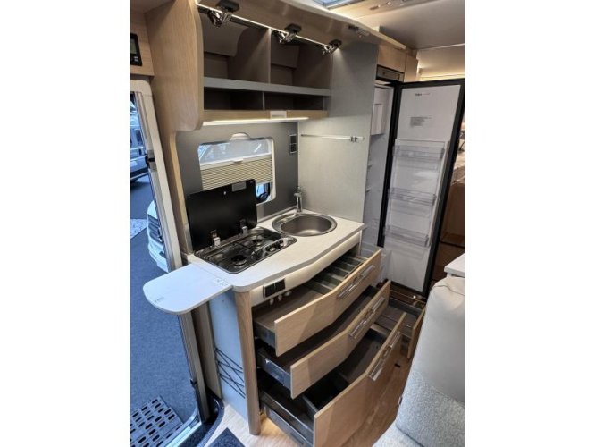 Hymer B-MCT 580 automaat- xxl bed  foto: 7