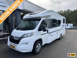 Adria Matrix 670 SL lengte bedden / hefbed 