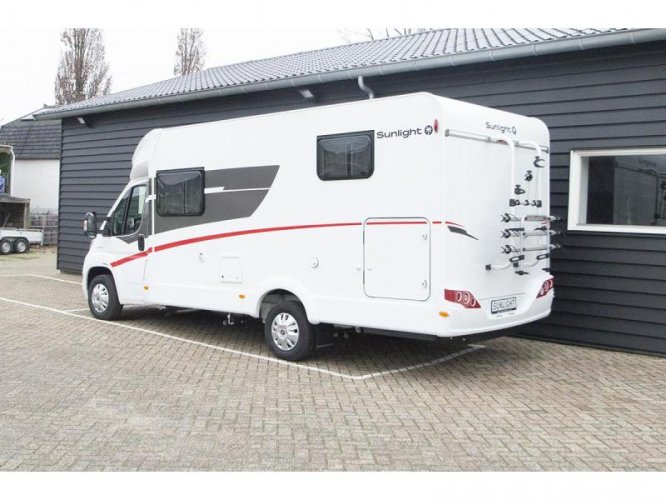 Sunlight T66 halfintegraal camper 