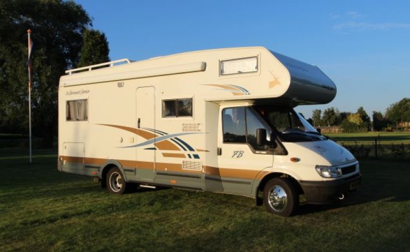 Gué 6 pers. Louer un camping-car Ford à Barneveld ? À partir de 95 € pj - Goboony photo : 0