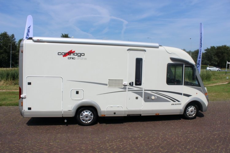 Carthago 4.2  Integraal 2.3 M-jet 148 PK, Alko chassis light, Motor-airco, Hefbed & dwarsbed, Garage, Draaistoelen voor, L zit, zij-zit, etc. Marum (Groningen) foto: 38