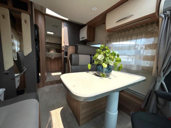 Chausson Flash 718 EB Queensbed/2015/hefbed  foto: 7