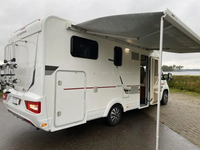 Adria Matrix Axess M 670SL Lengtebedden Hefbed  foto: 8