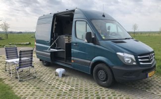 Mercedes-Benz 2 pers. Mercedes-Benz camper huren in Dordrecht? Vanaf € 144 p.d. - Goboony