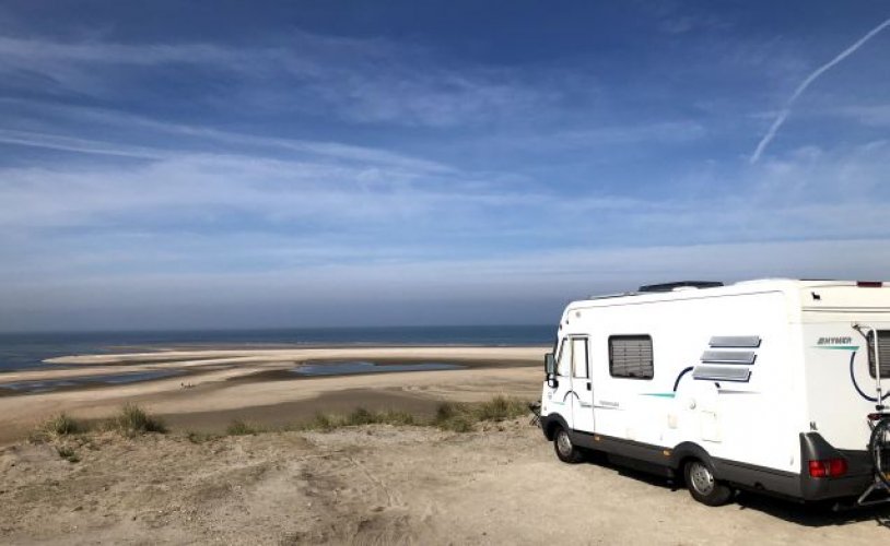 Hymer 3 pers. Rent a Hymer motorhome in Gorinchem? From € 79 pd - Goboony photo: 0