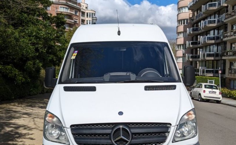 Mercedes-Benz 2 pers. Mercedes-Benz camper huren in Amsterdam? Vanaf € 69 p.d. - Goboony foto: 1