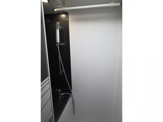 Adria Coral Plus 670 SC 160 Pk, Wintercamper  foto: 19