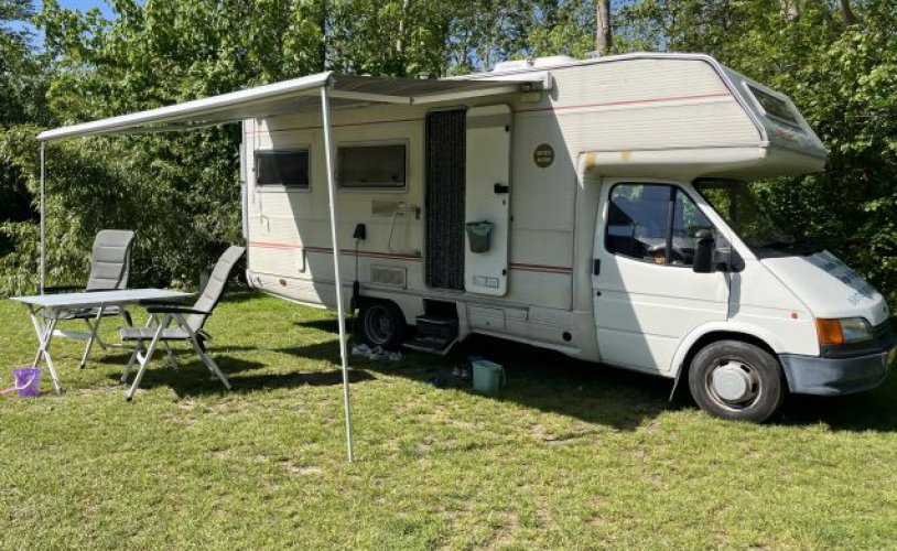 Ford 5 pers. Ford camper huren in Heemskerk? Vanaf € 79 p.d. - Goboony
