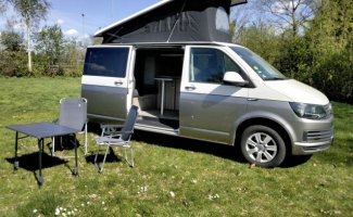 Volkswagen 2 pers. Vous souhaitez louer un camping-car Volkswagen à De Wijk ? À partir de 75 € par jour - Goboony
