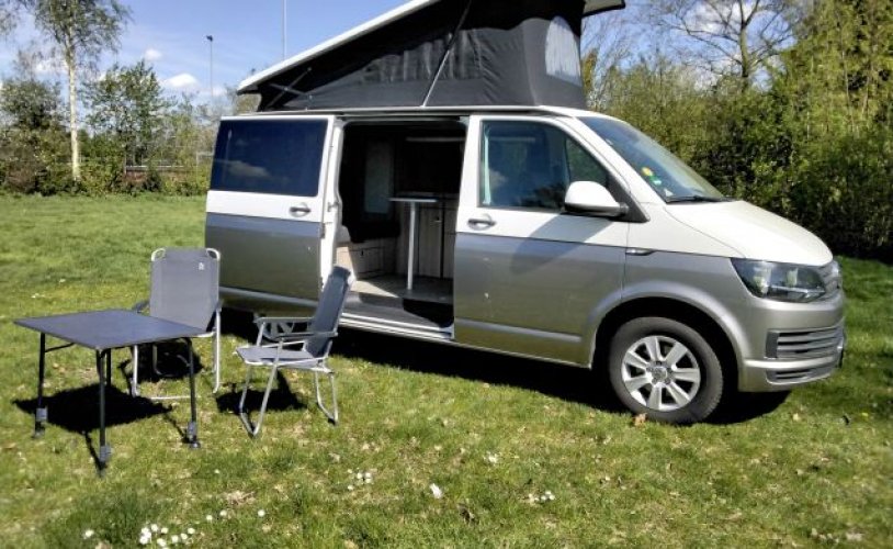 Volkswagen 2 pers. Want to rent a Volkswagen camper in De Wijk? From €75 per day - Goboony photo: 0