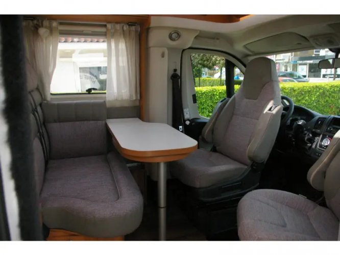 Hymer Van 314 Dwarsbed, zeer compa 