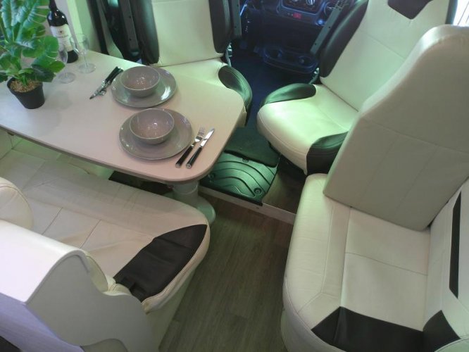 Chausson Welcome 718 XLB zonnepanelen  foto: 7