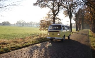 Volkswagen 2 pers. Louer un camping-car Volkswagen à Hengevelde ? À partir de 158 € par jour - Goboony