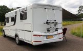 LMC 3 pers. Rent an LMC motorhome in Aalten? From € 127 pd - Goboony photo: 3